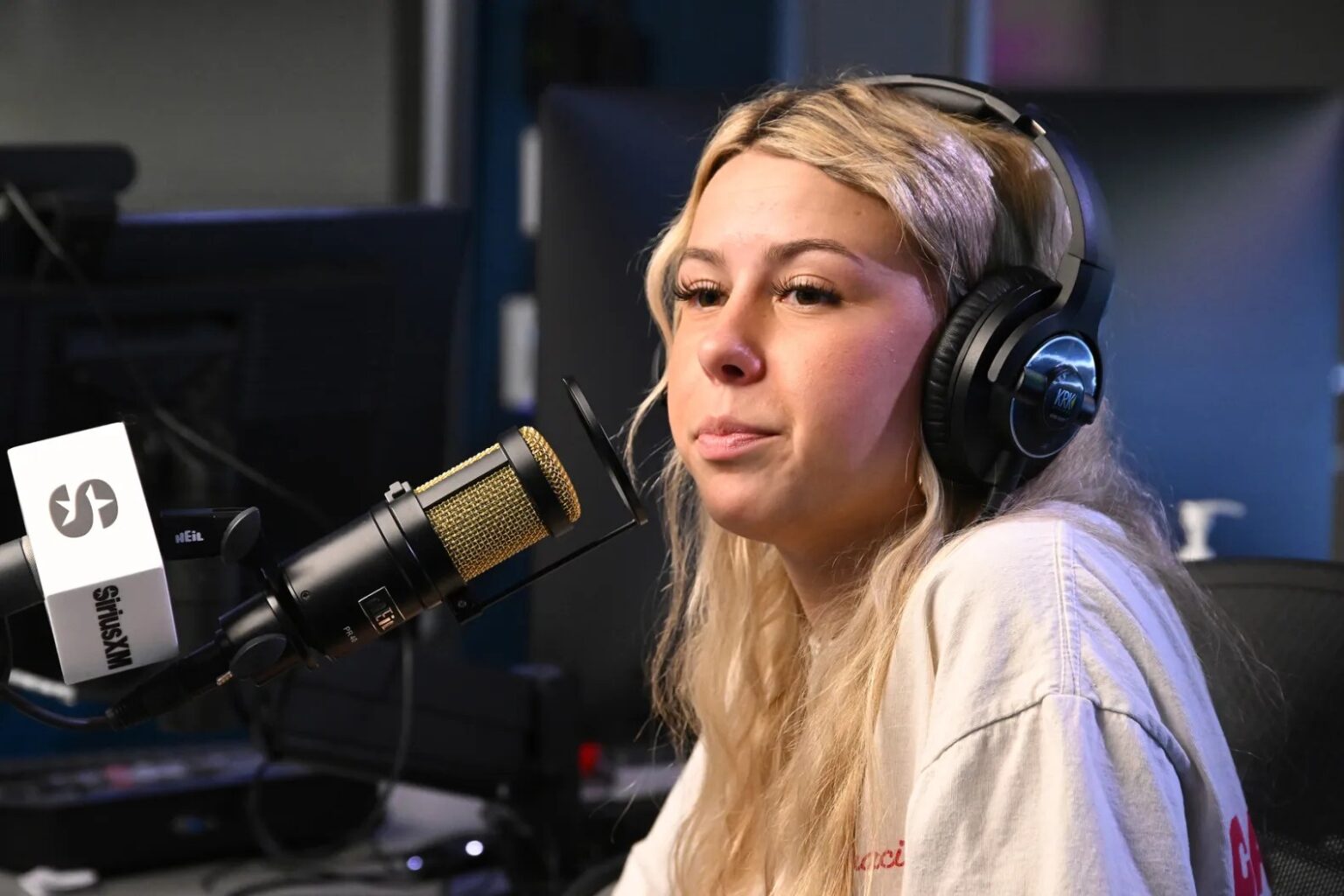 Hawk Tuah Influencer Says Memecoin Collapse Left Her Traumatized, But Critics Push Back Hawk Tuah